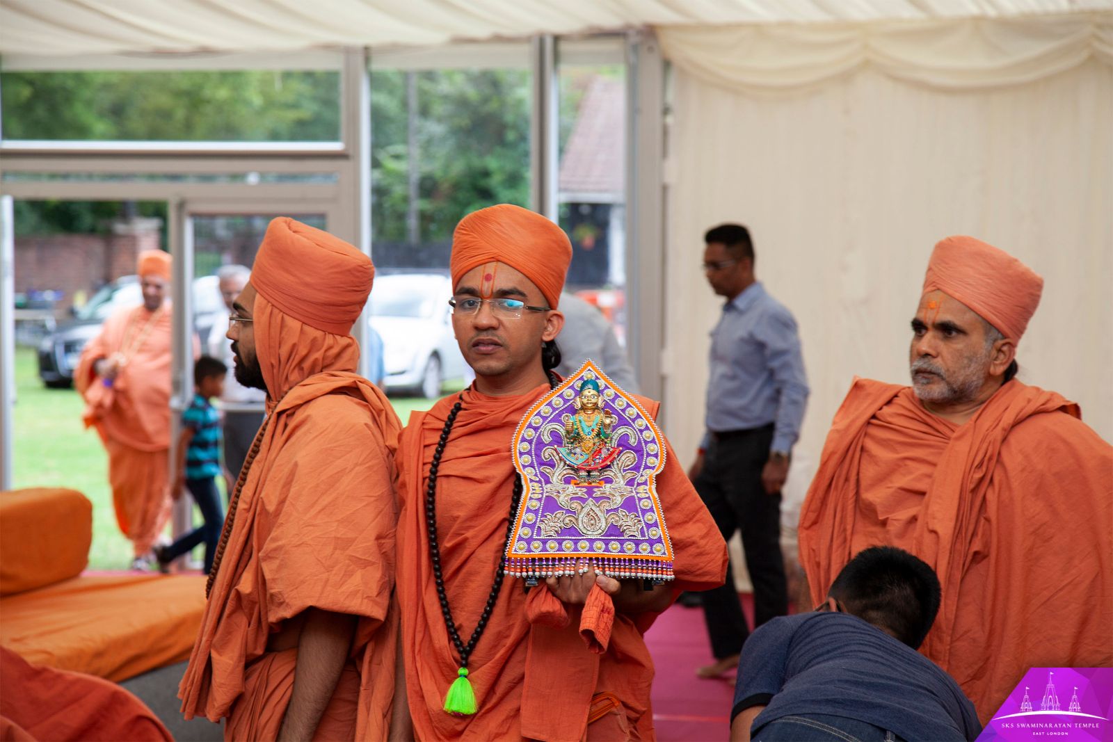 ©1987-2017 SKS Swaminarayan Temple East London